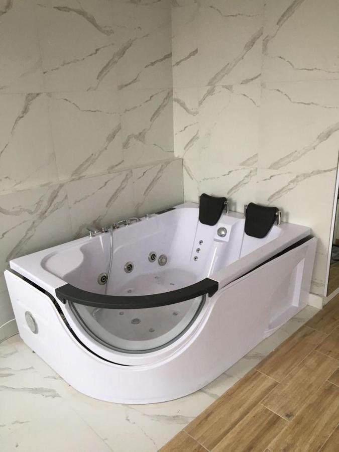 Yourapart Jacuzzi Przy Zamku Krolewskim Varsavia Esterno foto